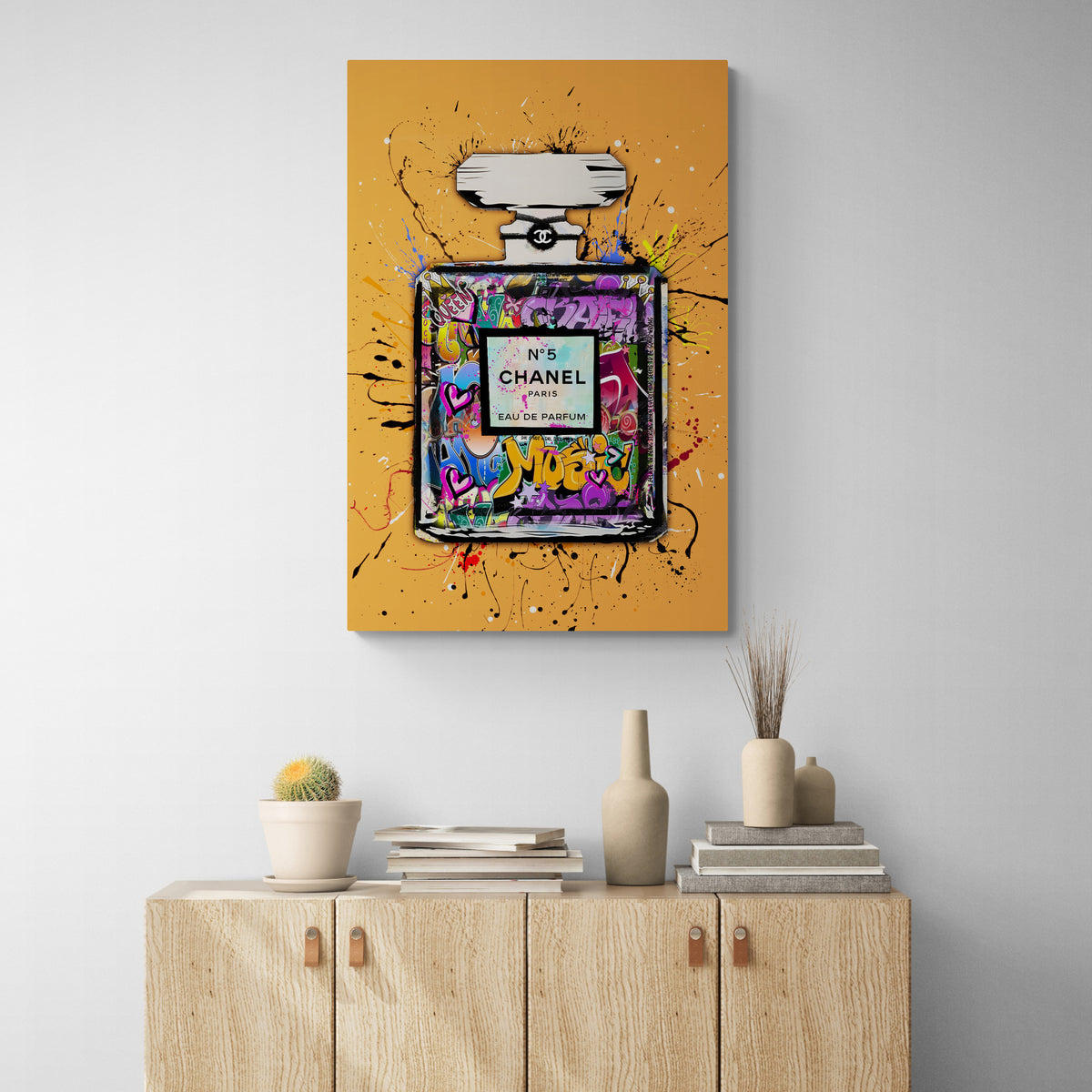 Graffiti Chanel No 5 - Orange