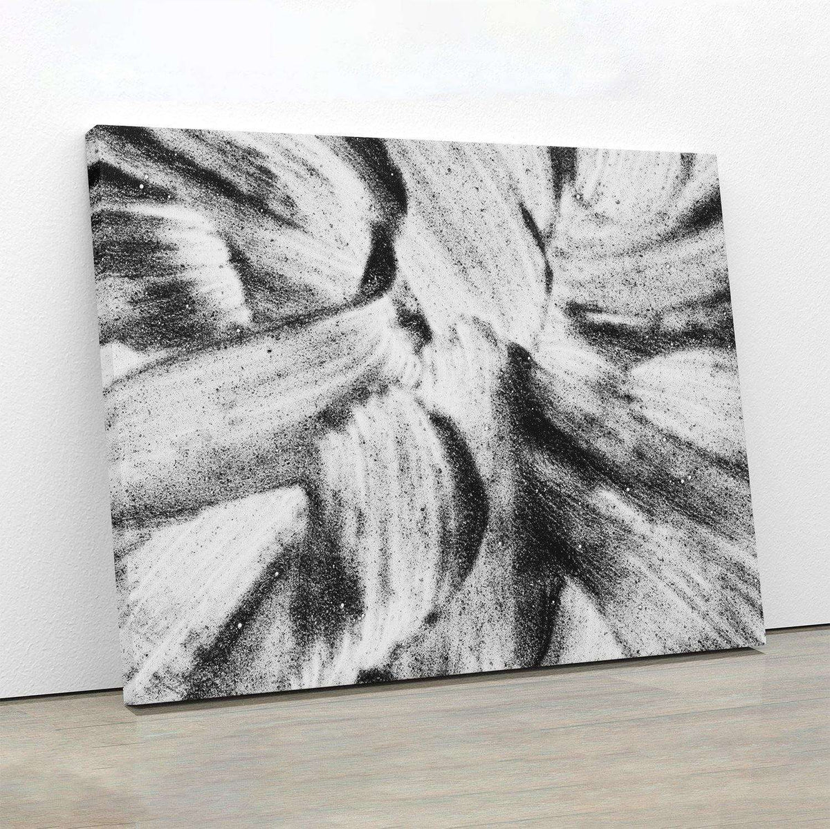 Black &amp; White Flower Canvas Wido 